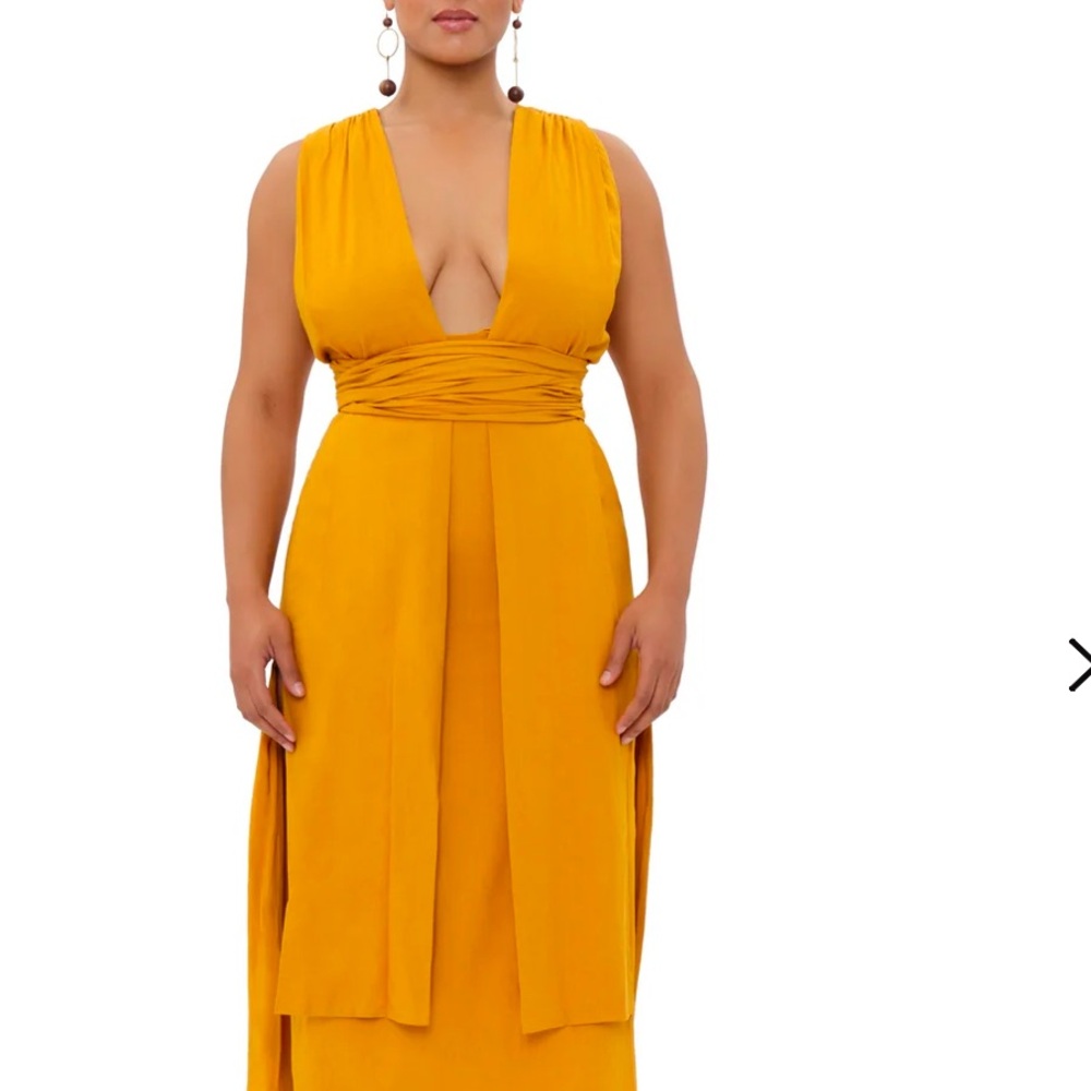 Elegant Yellow Sleeveless Dress - Picture 3 of 6